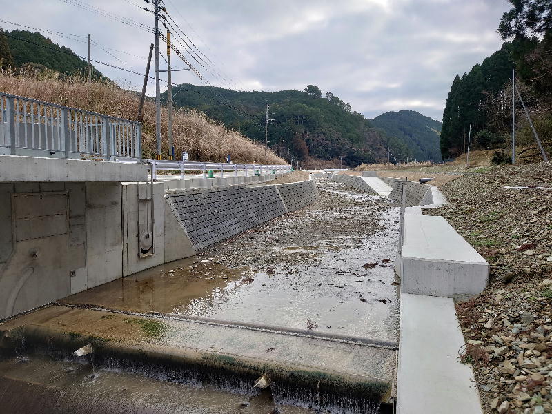 災害復旧　河川工事